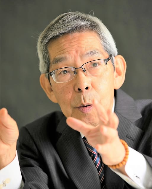 天明茂